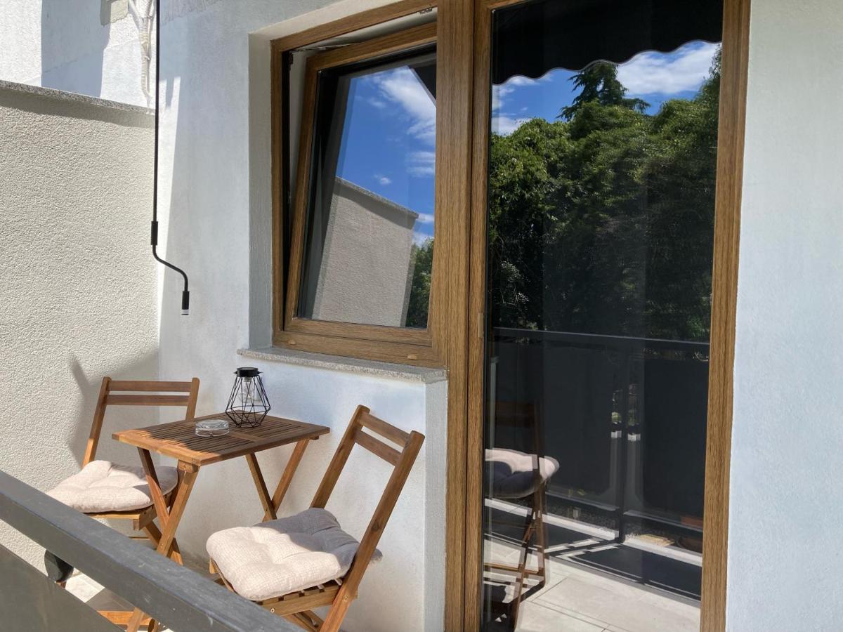 רוביני Rooms And Apartment Feral מראה חיצוני תמונה