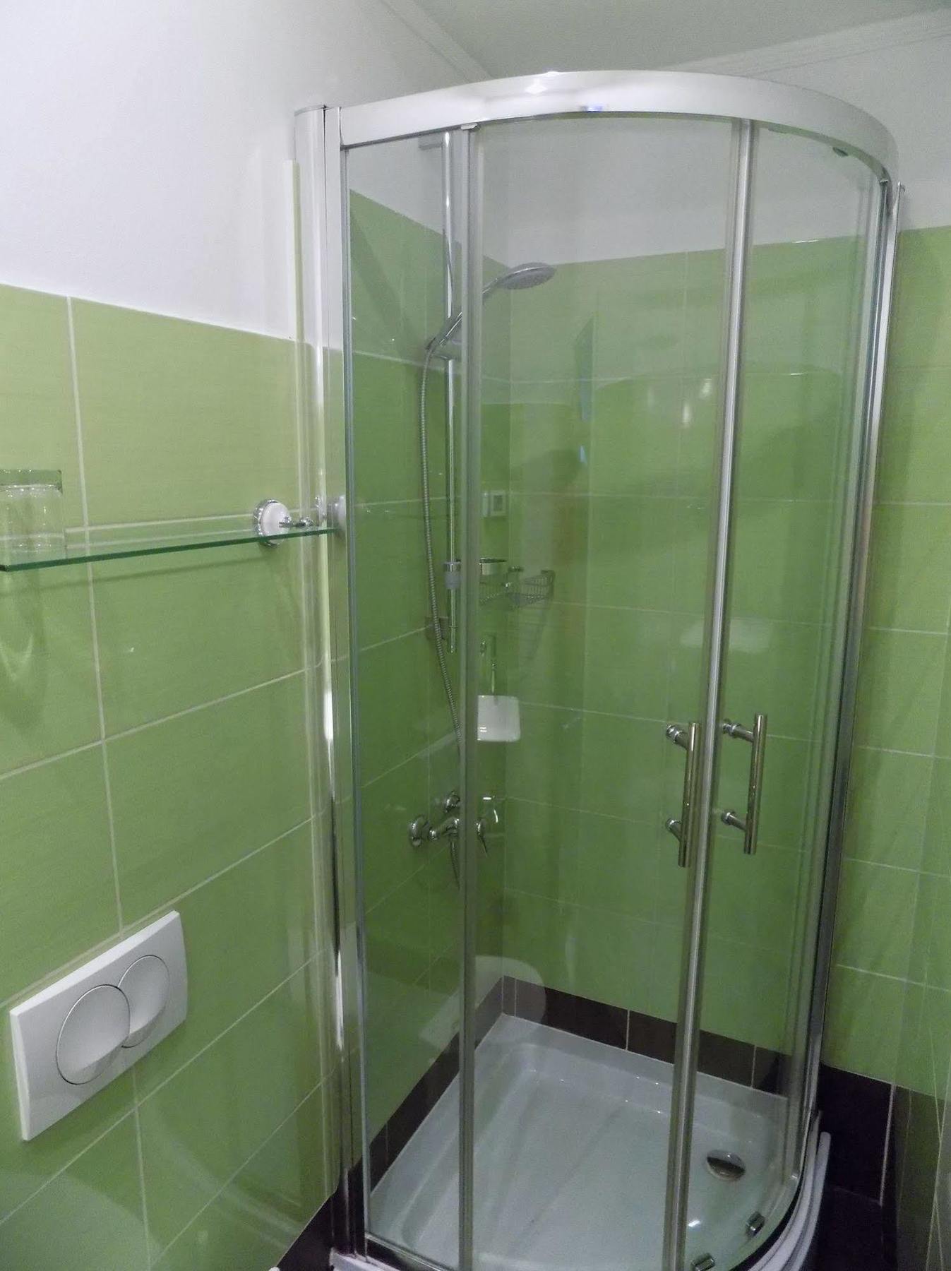 רוביני Rooms And Apartment Feral מראה חיצוני תמונה