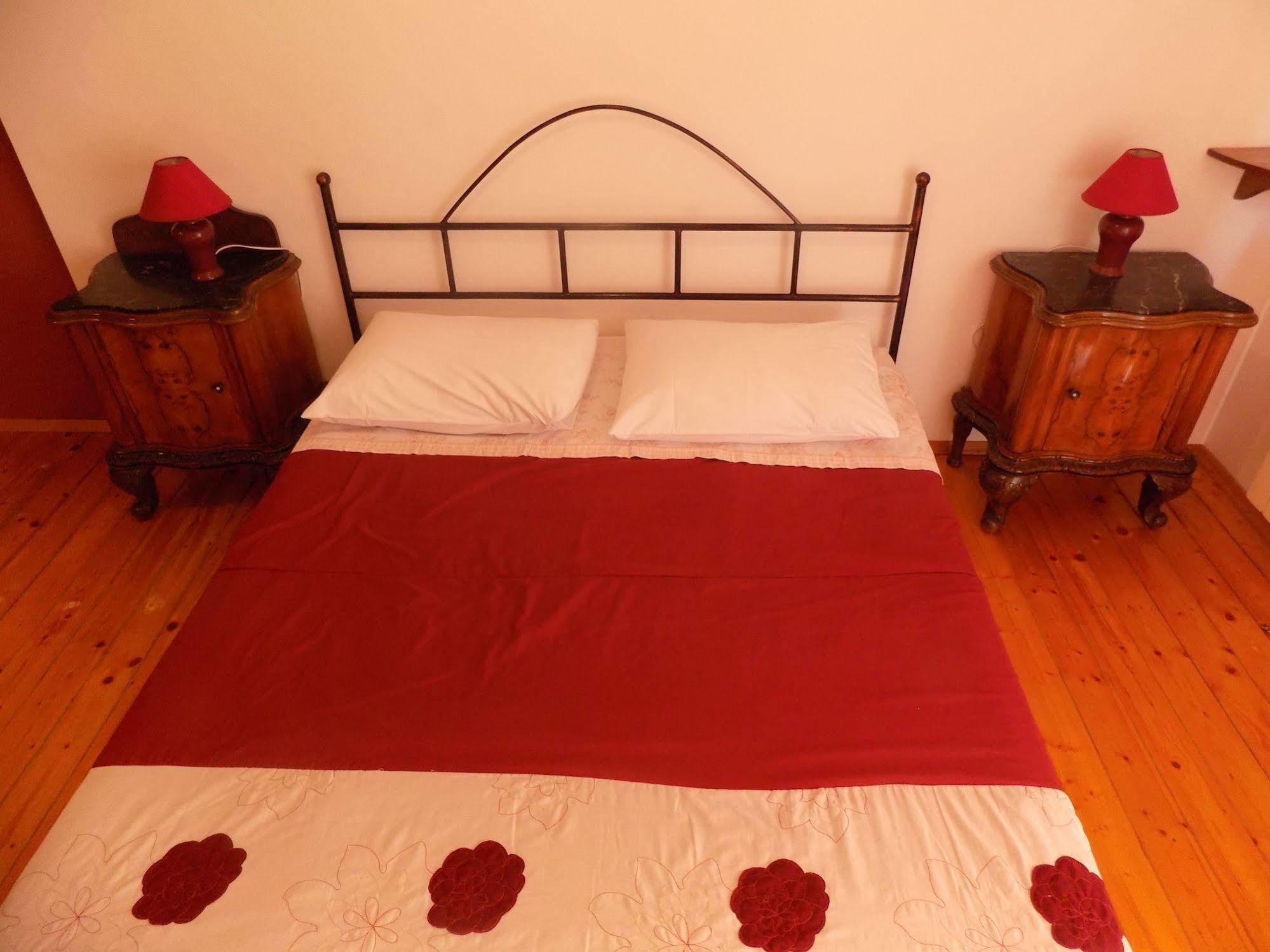 רוביני Rooms And Apartment Feral מראה חיצוני תמונה